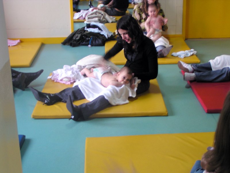 Escola de Pais - Massagens para bebés